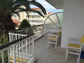 Iris Hotel