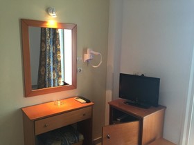 Iris Hotel