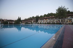Simantro Resort