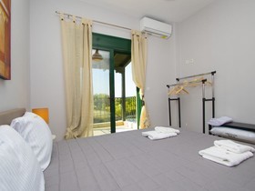 Plagia Shared Pool Maisonette