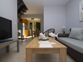 Plagia Shared Pool Maisonette