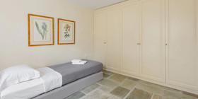 Tricot Beachfront House