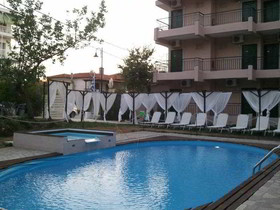 Golden Beach Hotel