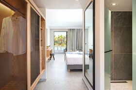 Portes Lithos Luxury Resort