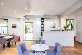 Golden Beach Hotel