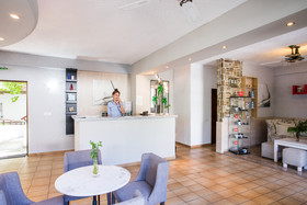 Golden Beach Hotel
