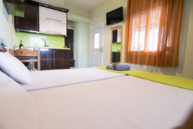 Avra Comfort Rooms