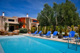 Stigmes Villas & Suites