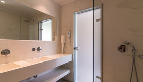 Lagomandra Beach Hotel