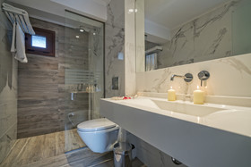 Lagomandra Beach Hotel