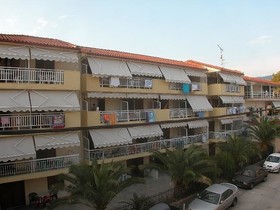 Parthenon Family Hotel