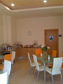 Avra Hotel