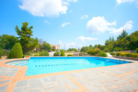 Bizmut Garden House