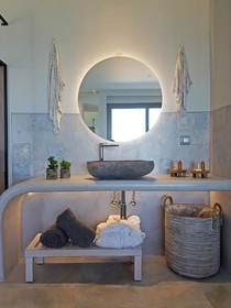 Blue Carpet Luxury Suites