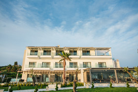 Blue Carpet Luxury Suites
