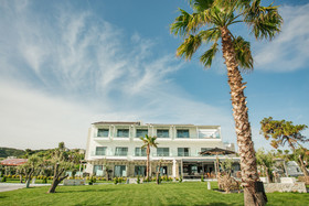 Blue Carpet Luxury Suites