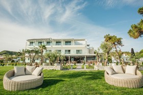 Blue Carpet Luxury Suites