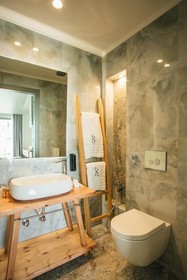 Blue Carpet Luxury Suites