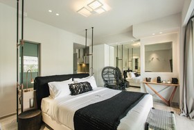Blue Carpet Luxury Suites