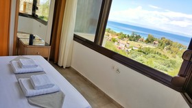 Bungalow White Apartments And Suites