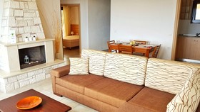 Bungalow White Apartments And Suites