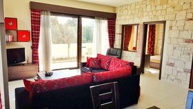 Bungalow White Apartments And Suites