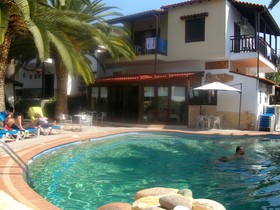 Pella House Hotel