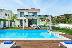W Villas Halkidiki