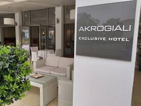 Akrogiali Exclusive Hotel