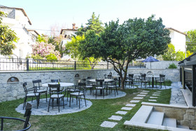 Royal Hotel and Suites