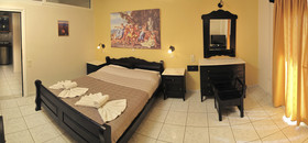 Royal Hotel and Suites