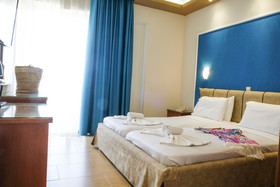 Royal Hotel and Suites