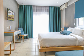 Royal Hotel and Suites