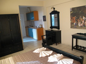 Royal Hotel and Suites