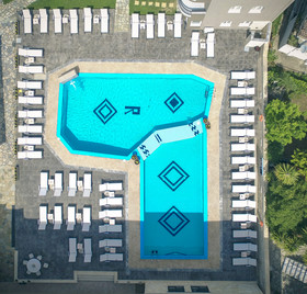 Royal Hotel and Suites