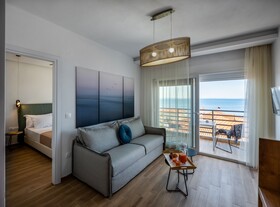 Aiora Suites