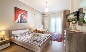 Apartments Michalis