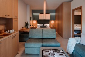 Chronos Suites
