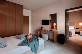 Chronos Suites