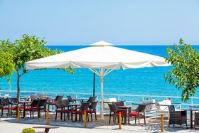 Xenios Dolphin Beach Hotel
