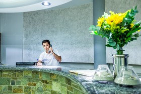 Xenios Dolphin Beach Hotel