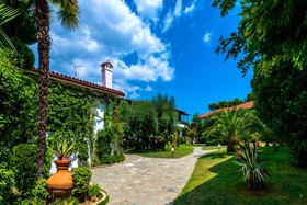 Philoxenia Hotel