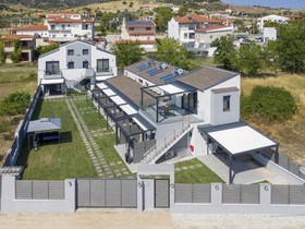 Aloe The Green Suites