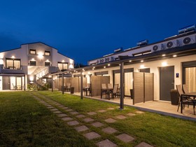 Aloe The Green Suites