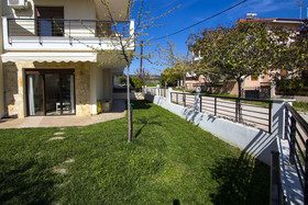 Guedin Sea Side House