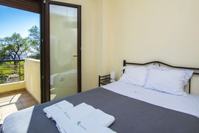 Guedin Sea Side House