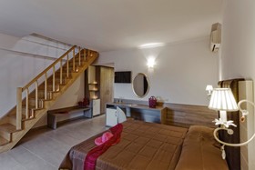 Lagomandra Hotel & Spa