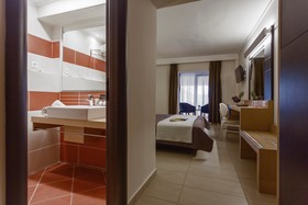 Lagomandra Hotel & Spa