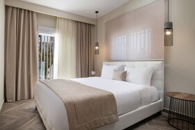 Olenia Luxury Apartments
