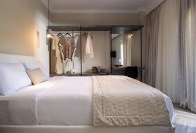 Olenia Luxury Apartments
